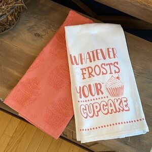 Fun Kitchen Towels 🧁